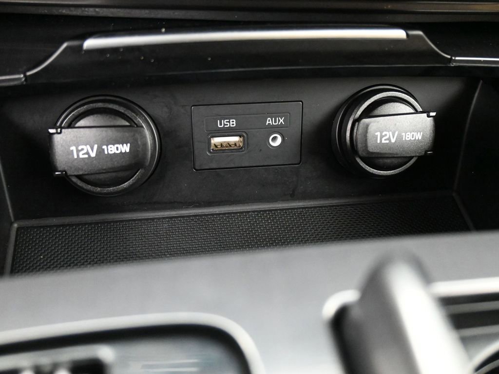 Used 2018 Genesis G80 3.8 image 13