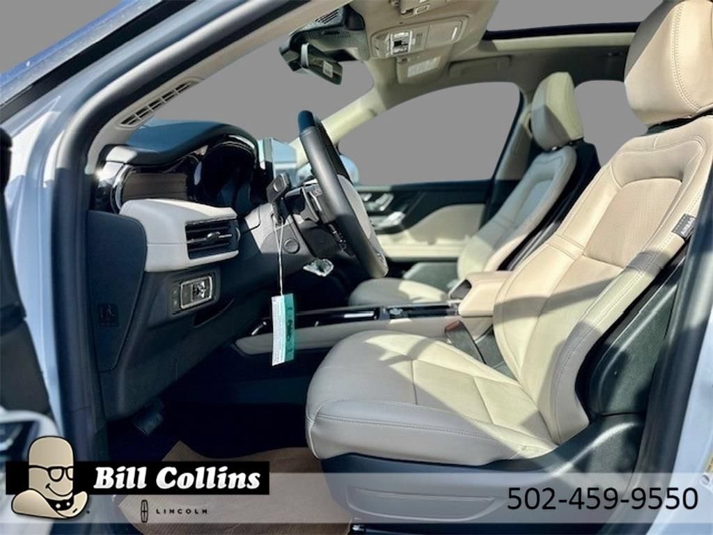 New 2025 Lincoln Corsair Grand Touring w/ Equipment Group 302A AWD/4WD image 9