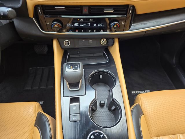 Used 2021 Nissan Rogue Platinum image 44