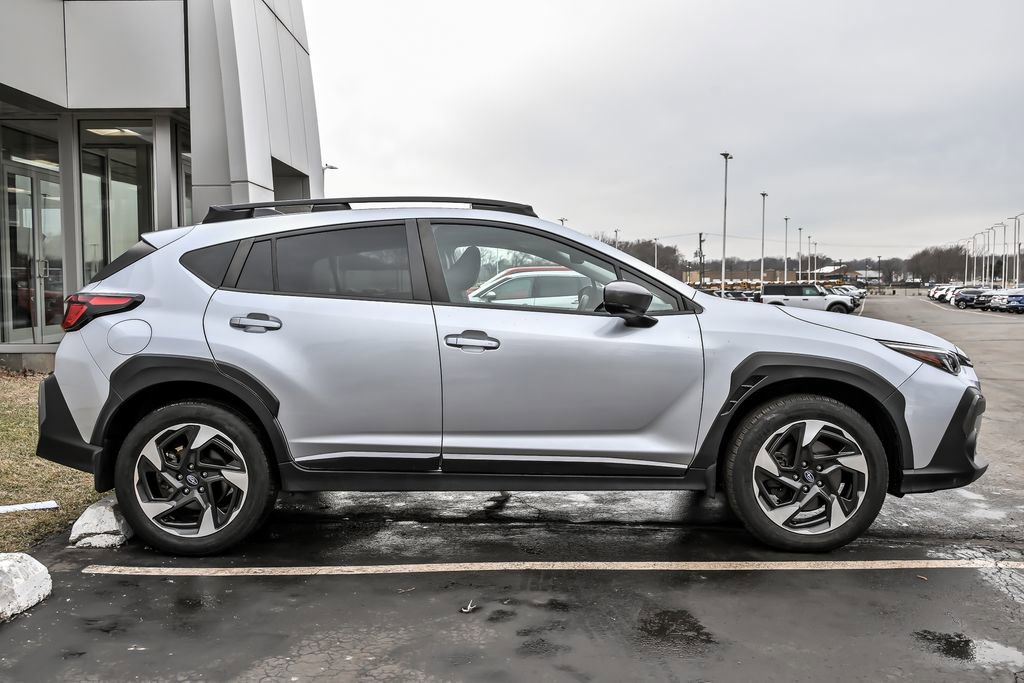 Used 2024 Subaru Crosstrek 2.5i Limited w/ Crosstrek Mirror Package AWD/4WD image 9