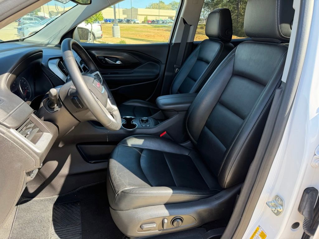 Used 2024 GMC Terrain SLT image 10