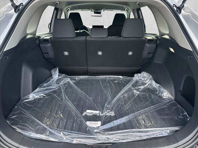 Certified 2025 Toyota RAV4 LE image 21