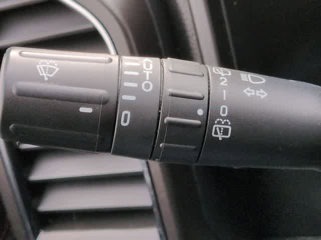 Used 2021 Ford Expedition Limited image 28