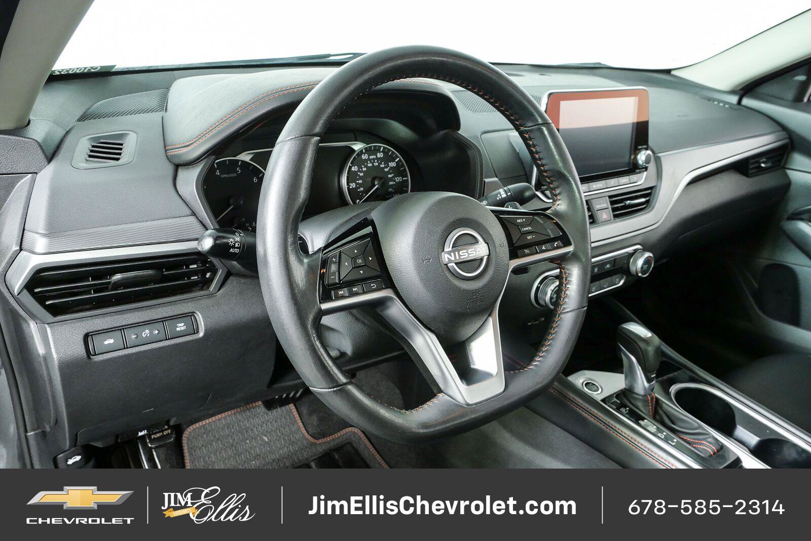 Used 2024 Nissan Altima 2.5 SR FWD image 5