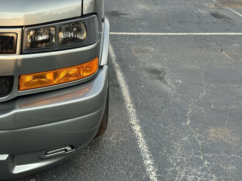 New 2026 Chevrolet Express 2500 Extended w/ Driver Convenience Package RWD image 10