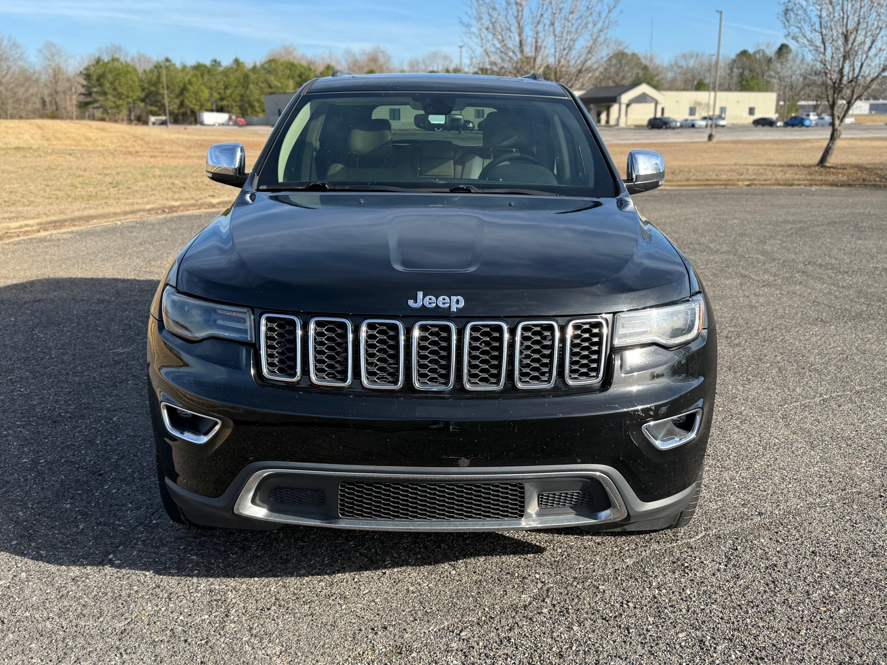 Used 2017 Jeep Grand Cherokee Limited w/ Luxury Group II image 8