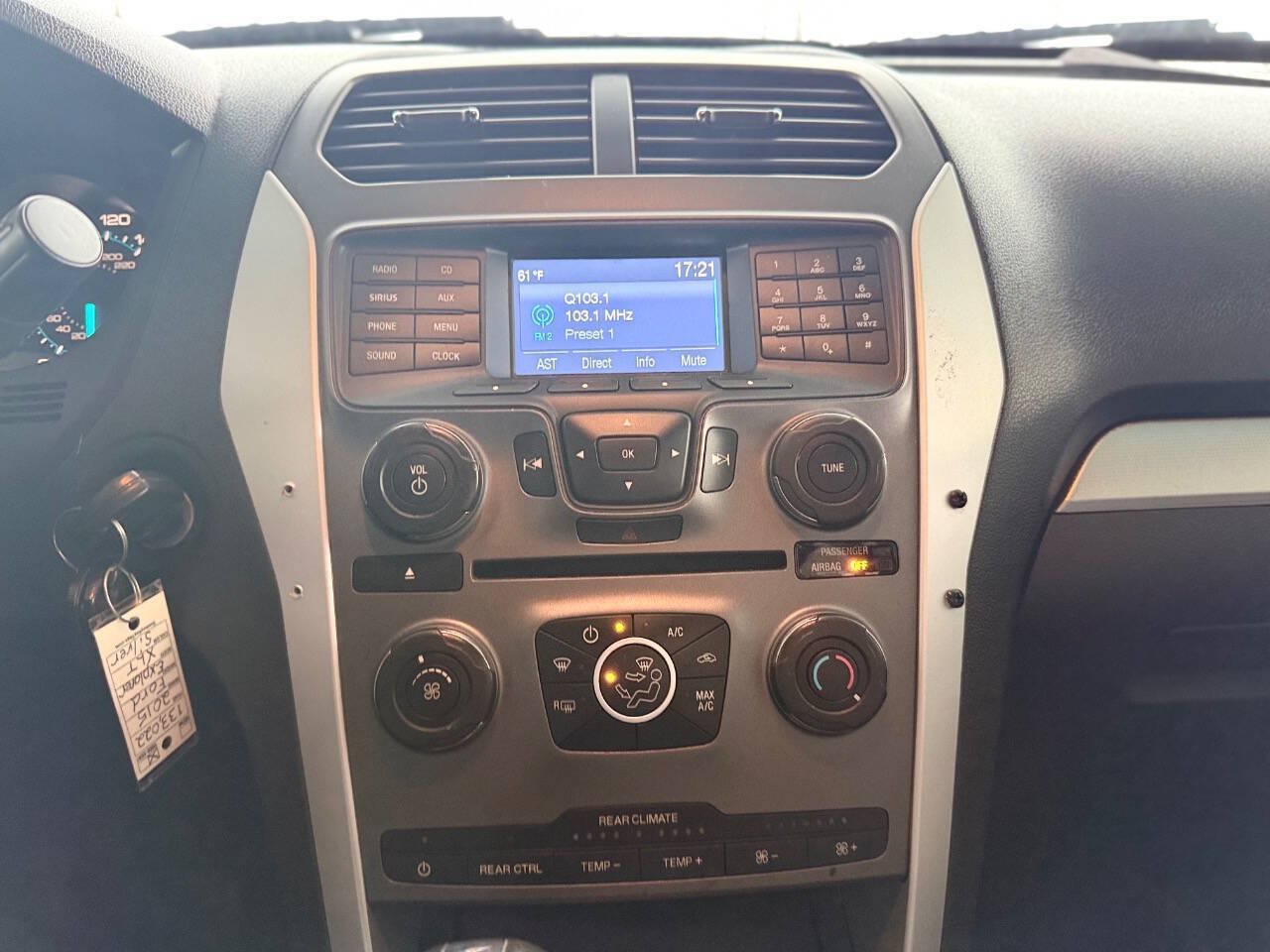 Used 2015 Ford Explorer XLT AWD/4WD image 44