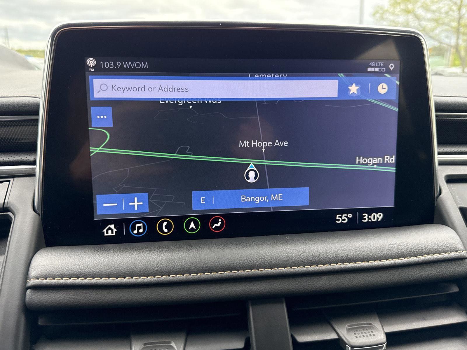 Used 2021 GMC Yukon XL AT4 w/ AT4 Premium Plus Package image 28