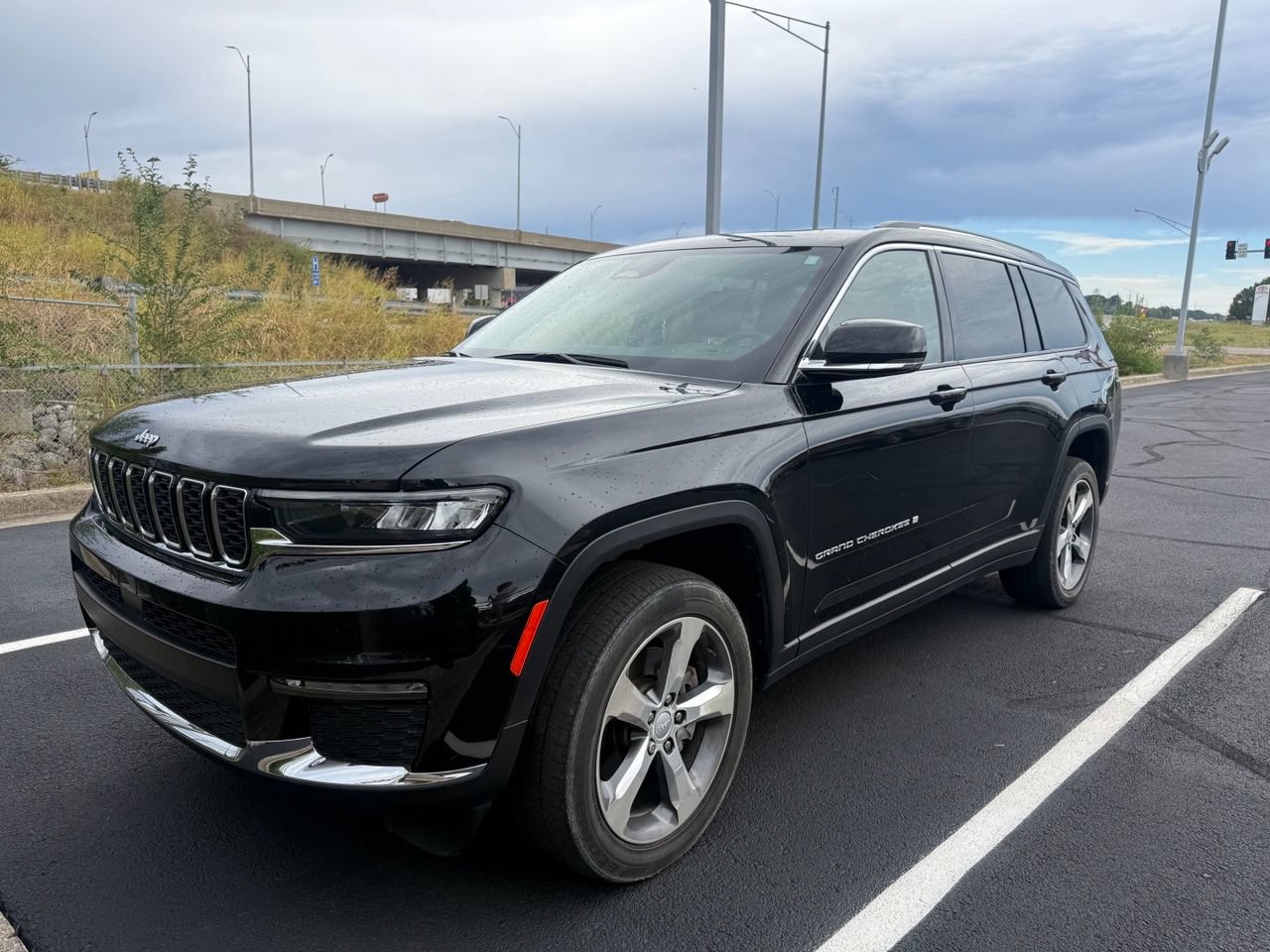 Used 2021 Jeep Grand Cherokee L Limited AWD/4WD video 1