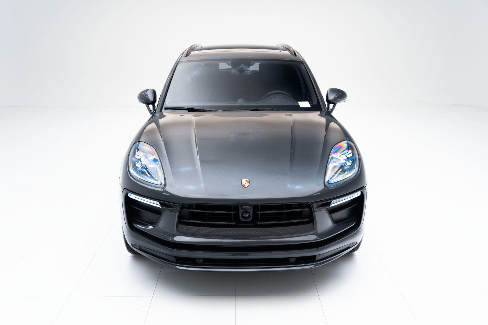 New 2025 Porsche Macan image 6
