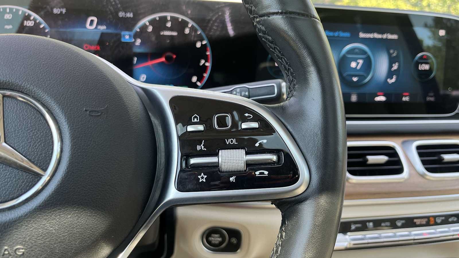 Used 2022 Mercedes-Benz GLS 450 4MATIC image 40