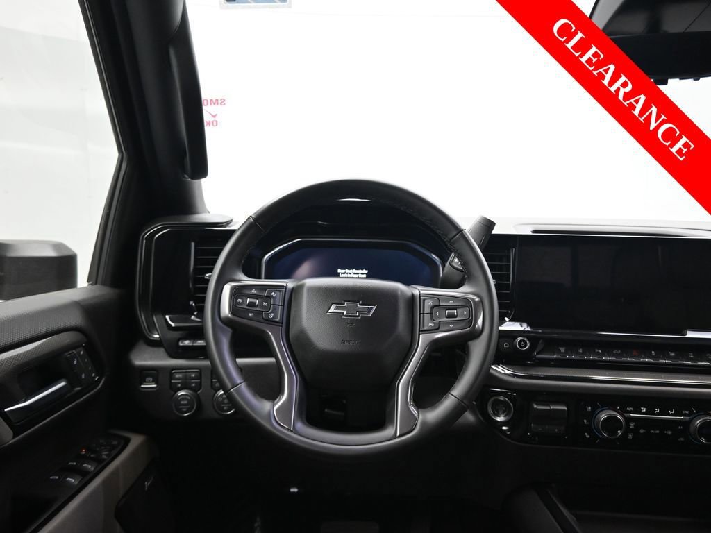 Used 2025 Chevrolet Silverado 2500 ZR2 w/ Technology Package image 31