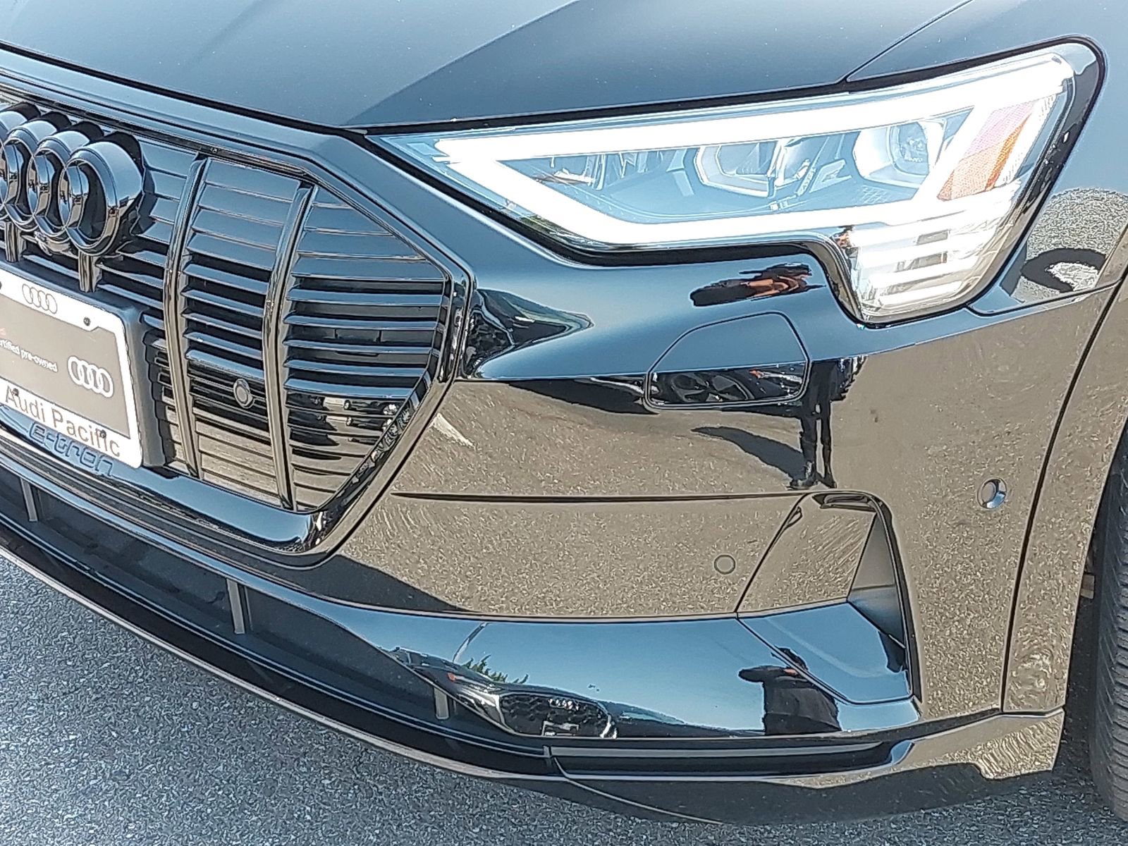 Used 2023 Audi e-tron Premium w/ Convenience Plus Package AWD/4WD image 33