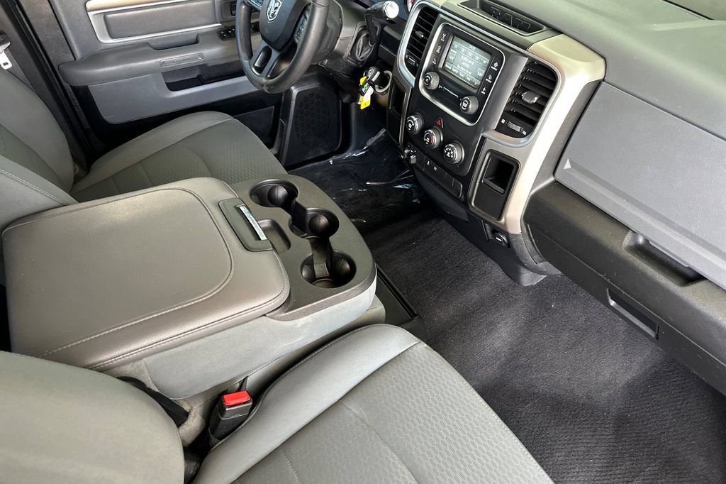 Used 2017 RAM 3500 SLT RWD image 15