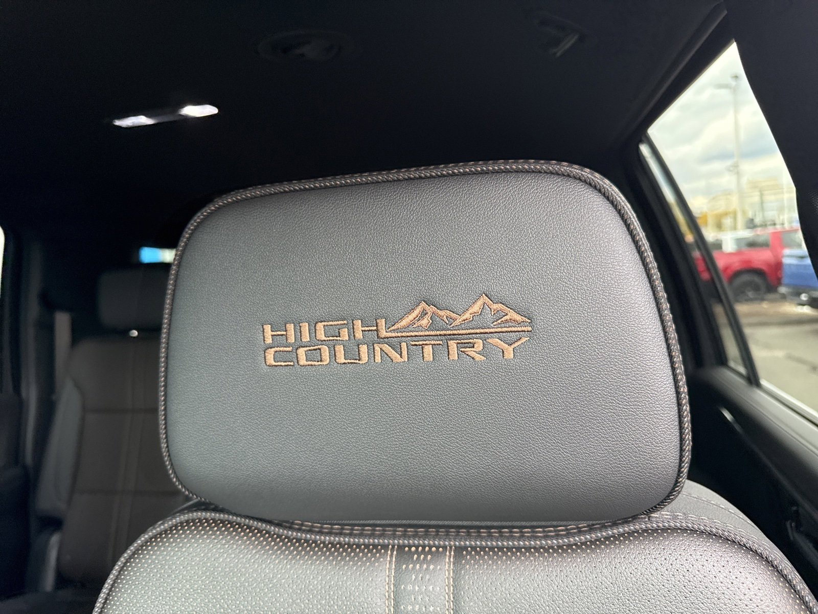 New 2025 Chevrolet Suburban High Country image 20