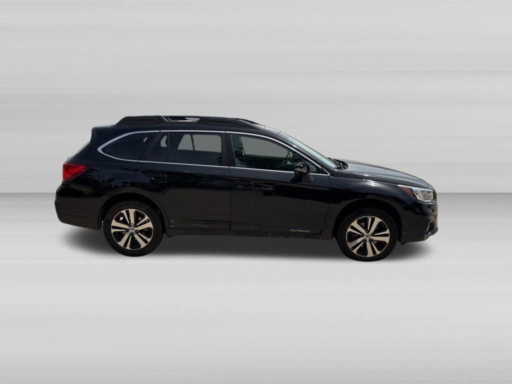 Used 2019 Subaru Outback 2.5i Limited AWD/4WD image 3