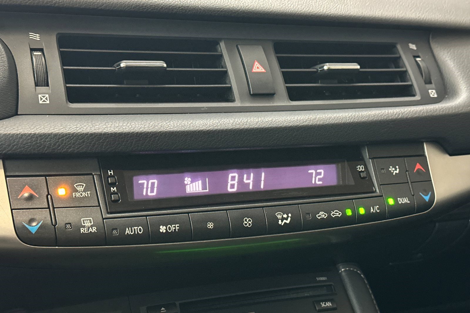 Used 2014 Lexus CT 200h image 22