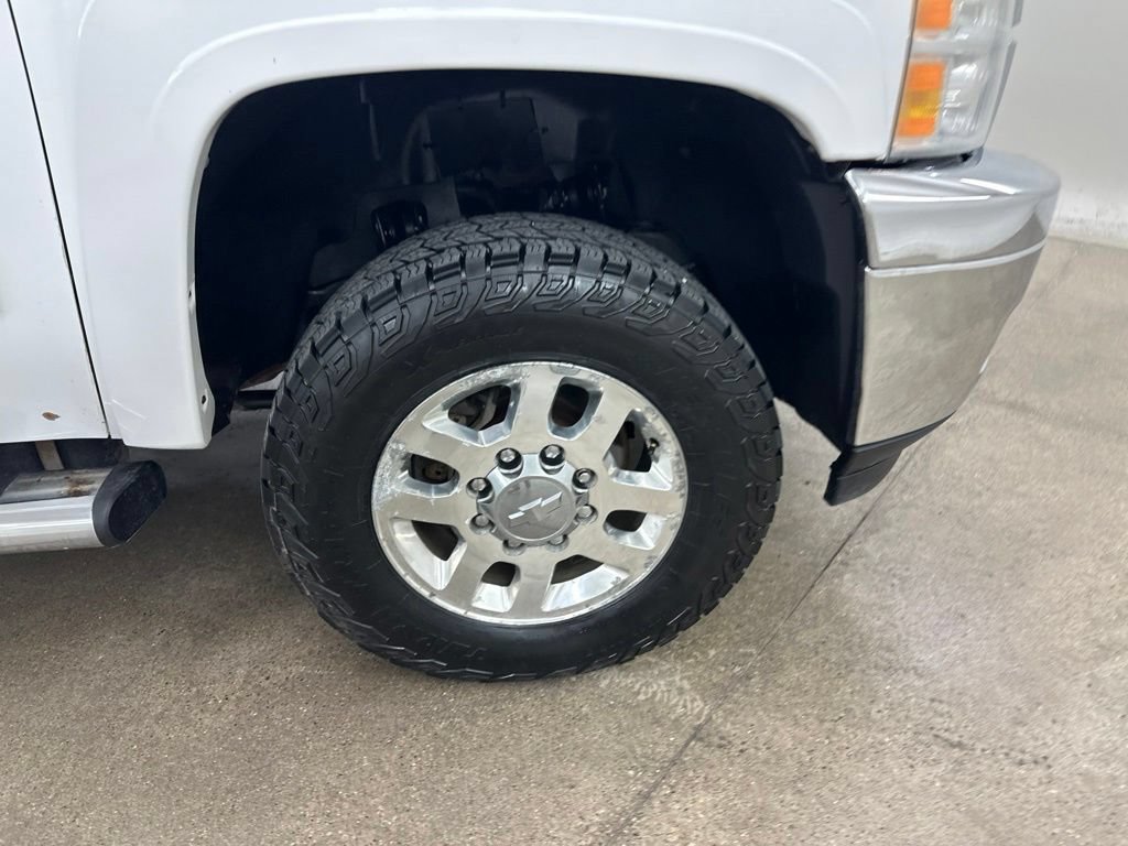 Used 2011 Chevrolet Silverado 2500 LTZ w/ Snow Plow Prep Package AWD/4WD image 14