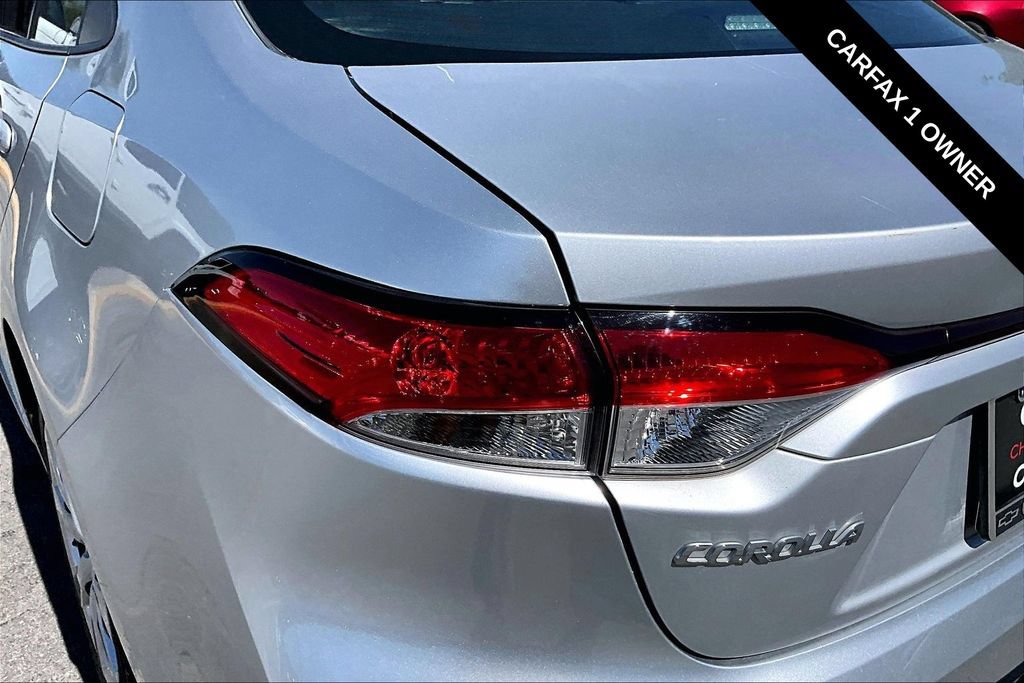 Used 2025 Toyota Corolla LE FWD image 22