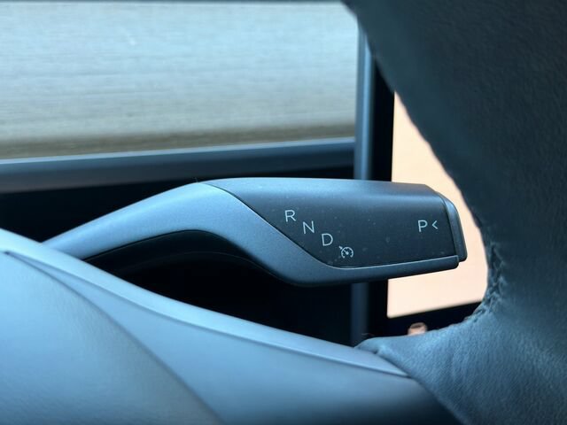 Used 2023 Tesla Model Y Long Range AWD/4WD image 27