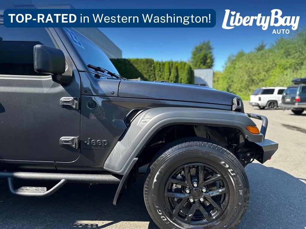 Used 2023 Jeep Gladiator Sport AWD/4WD image 9
