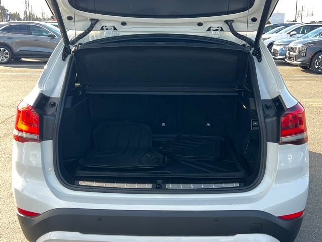 Used 2021 BMW X1 xDrive28i w/ Premium Package image 8