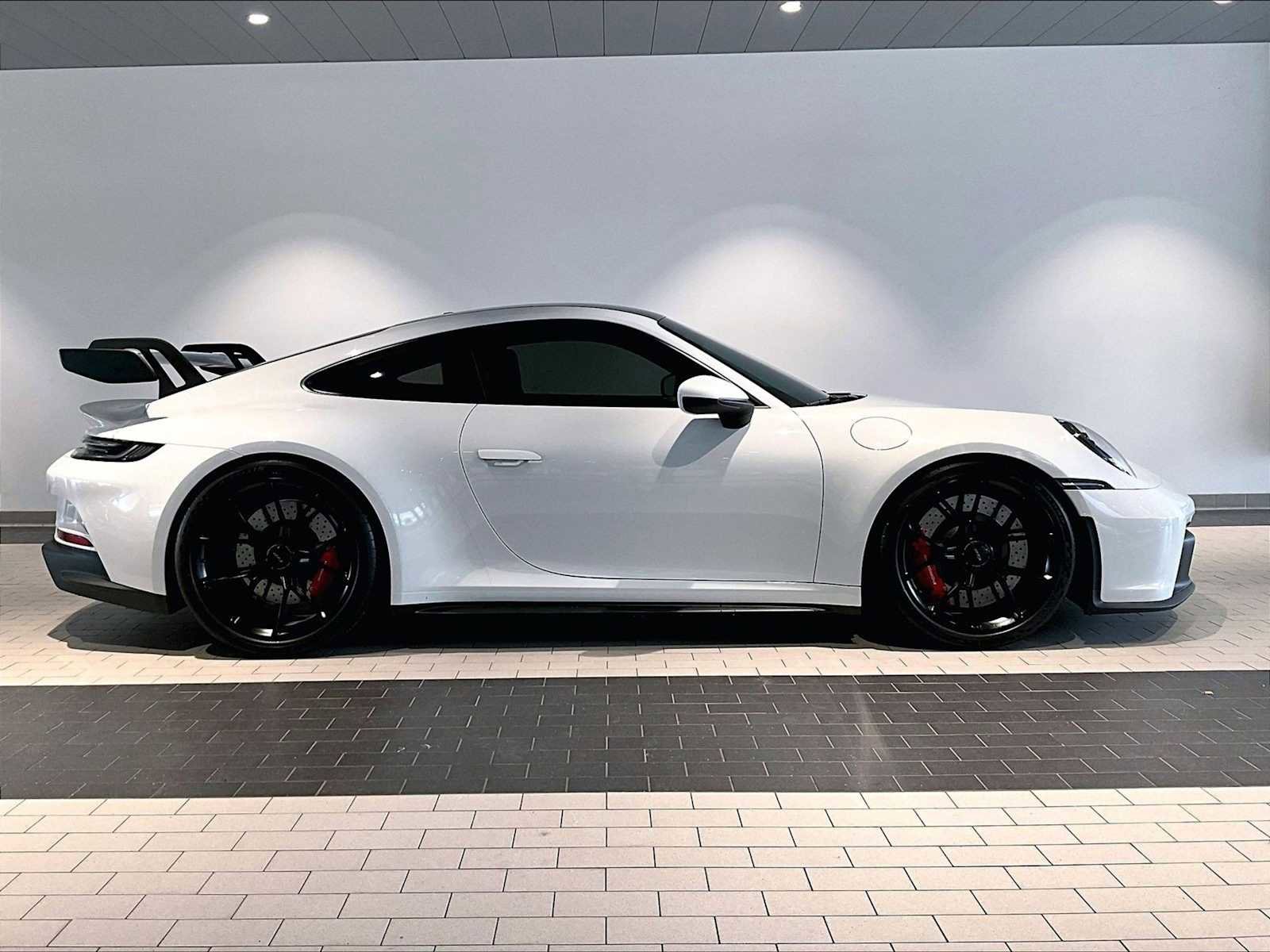 Used 2022 Porsche 911 GT3 image 11