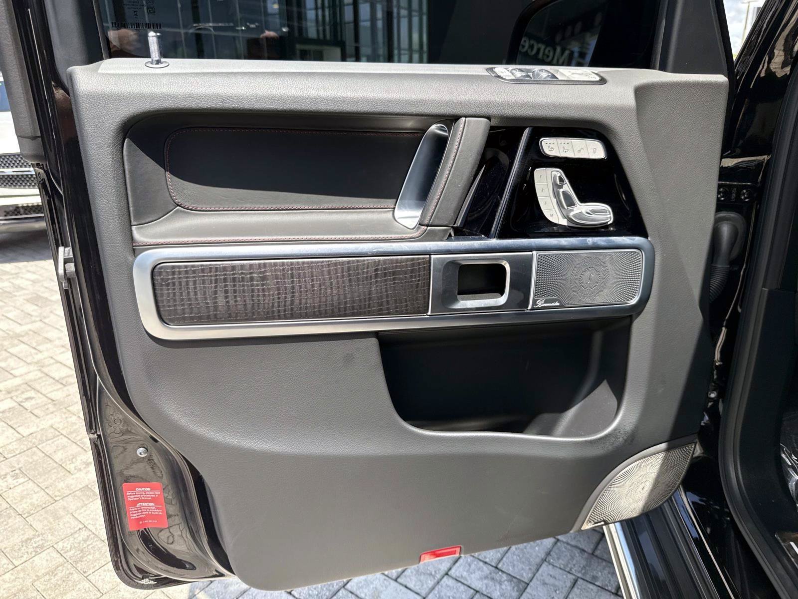 Certified 2025 Mercedes-Benz G 63 AMG 4MATIC w/ AMG Performance Package image 17