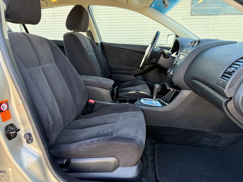 Used 2009 Nissan Altima 2.5 FWD image 10