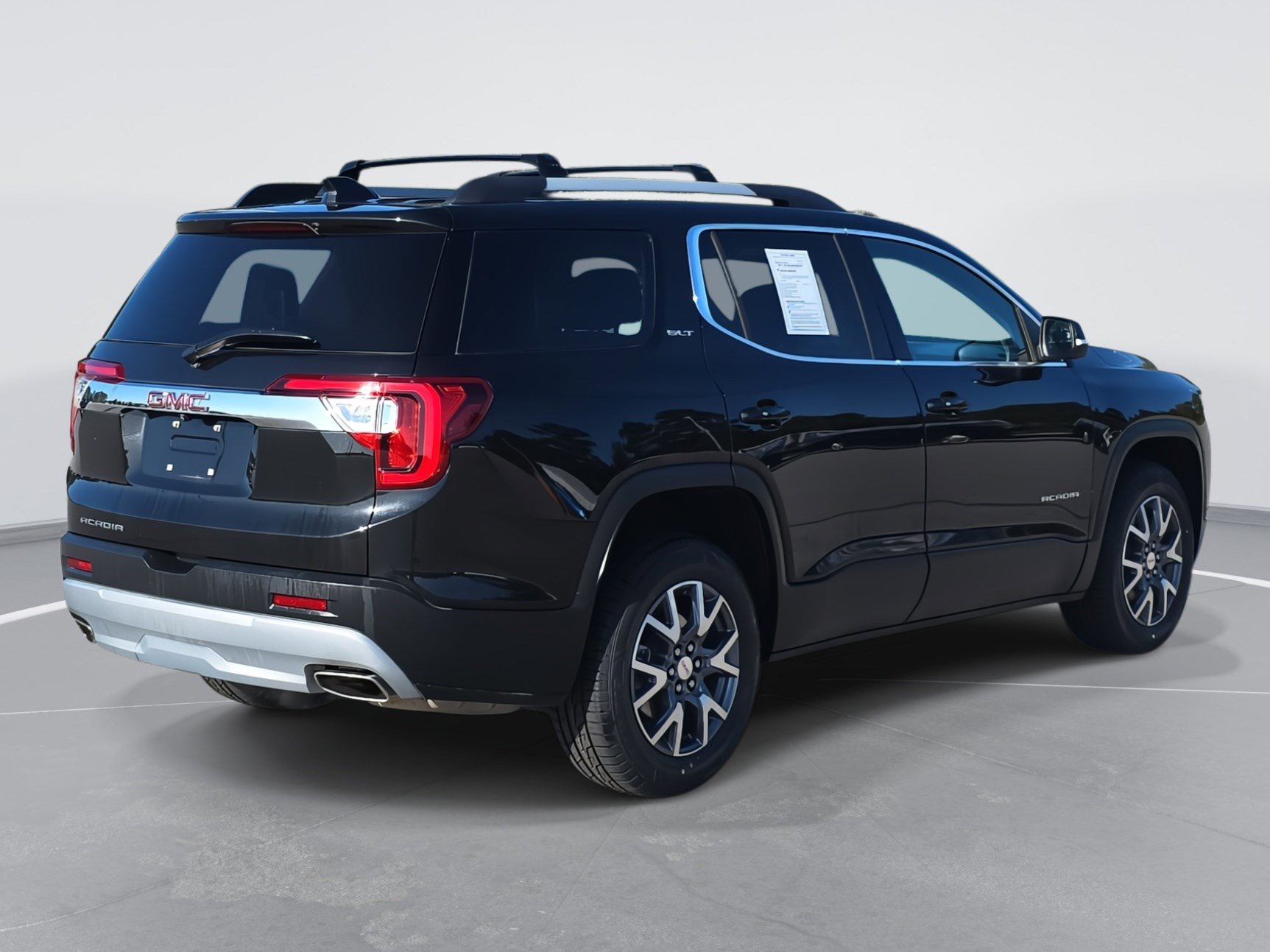 Used 2023 GMC Acadia SLT w/ Technology Package image 5