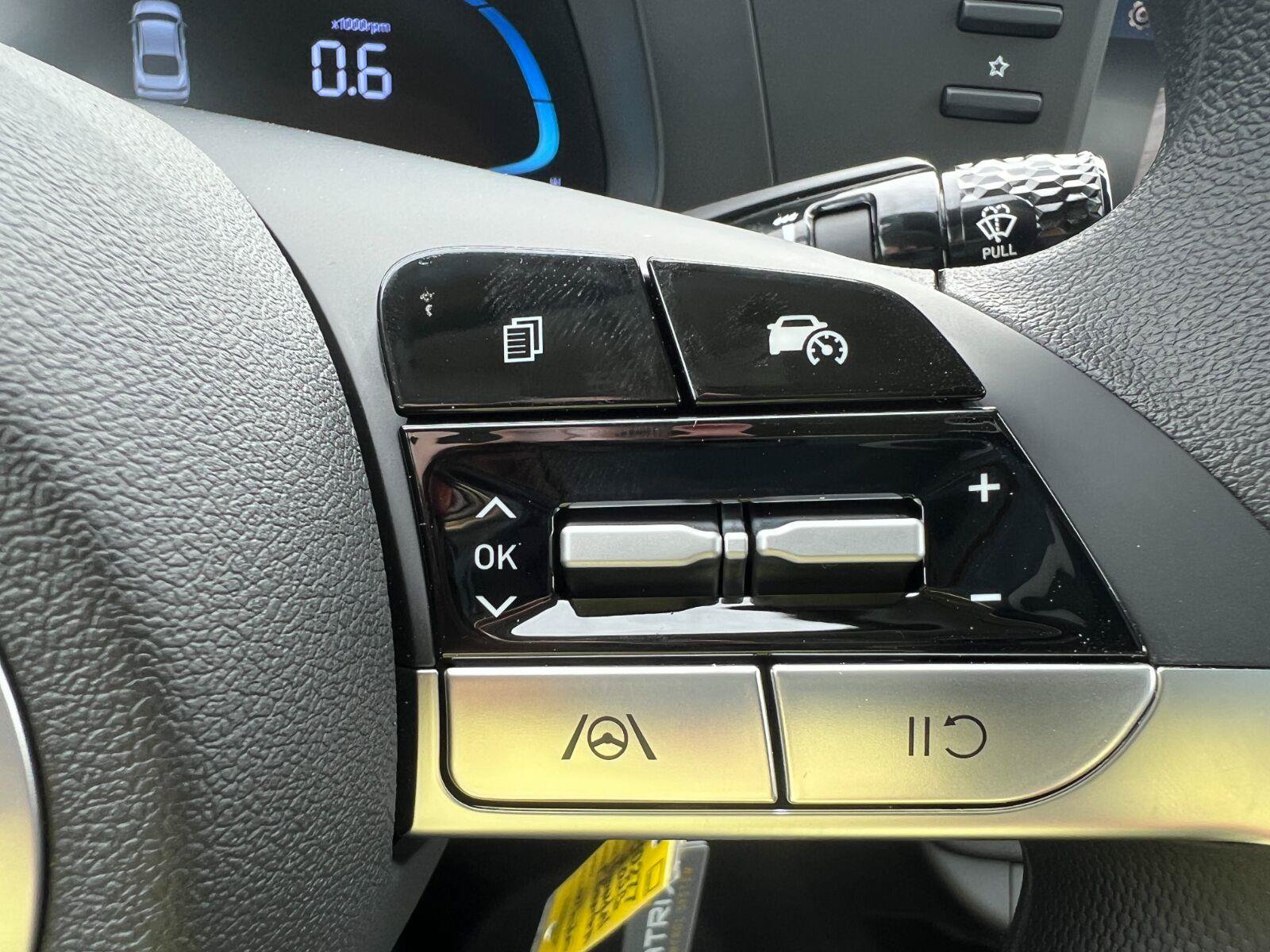 New 2026 Hyundai Elantra SE FWD image 24