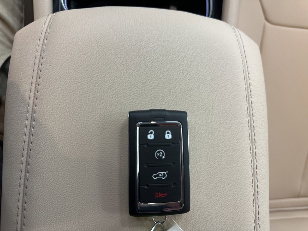 New 2025 Jeep Grand Cherokee Limited image 36