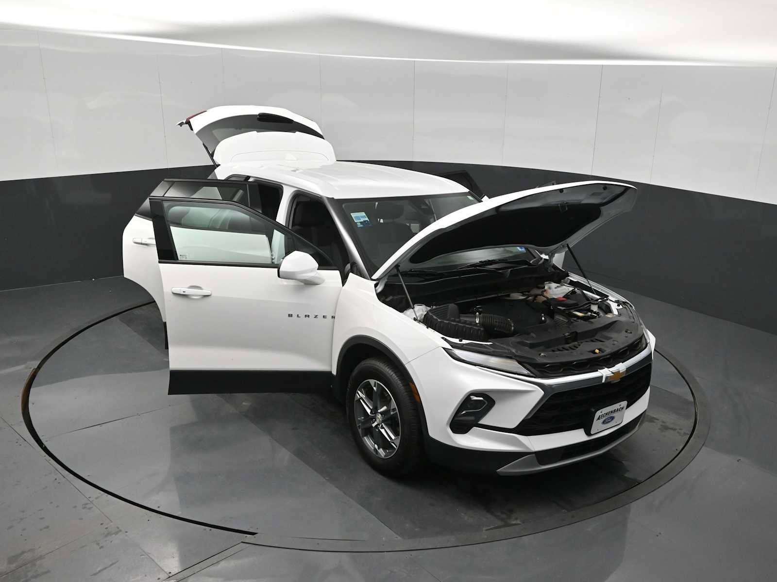 Used 2023 Chevrolet Blazer LT AWD/4WD image 33