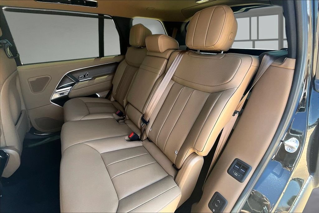 New 2026 Land Rover Range Rover Long Wheelbase SE AWD/4WD image 10