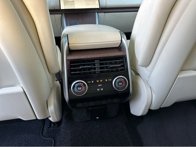 Used 2024 Land Rover Range Rover SE image 23