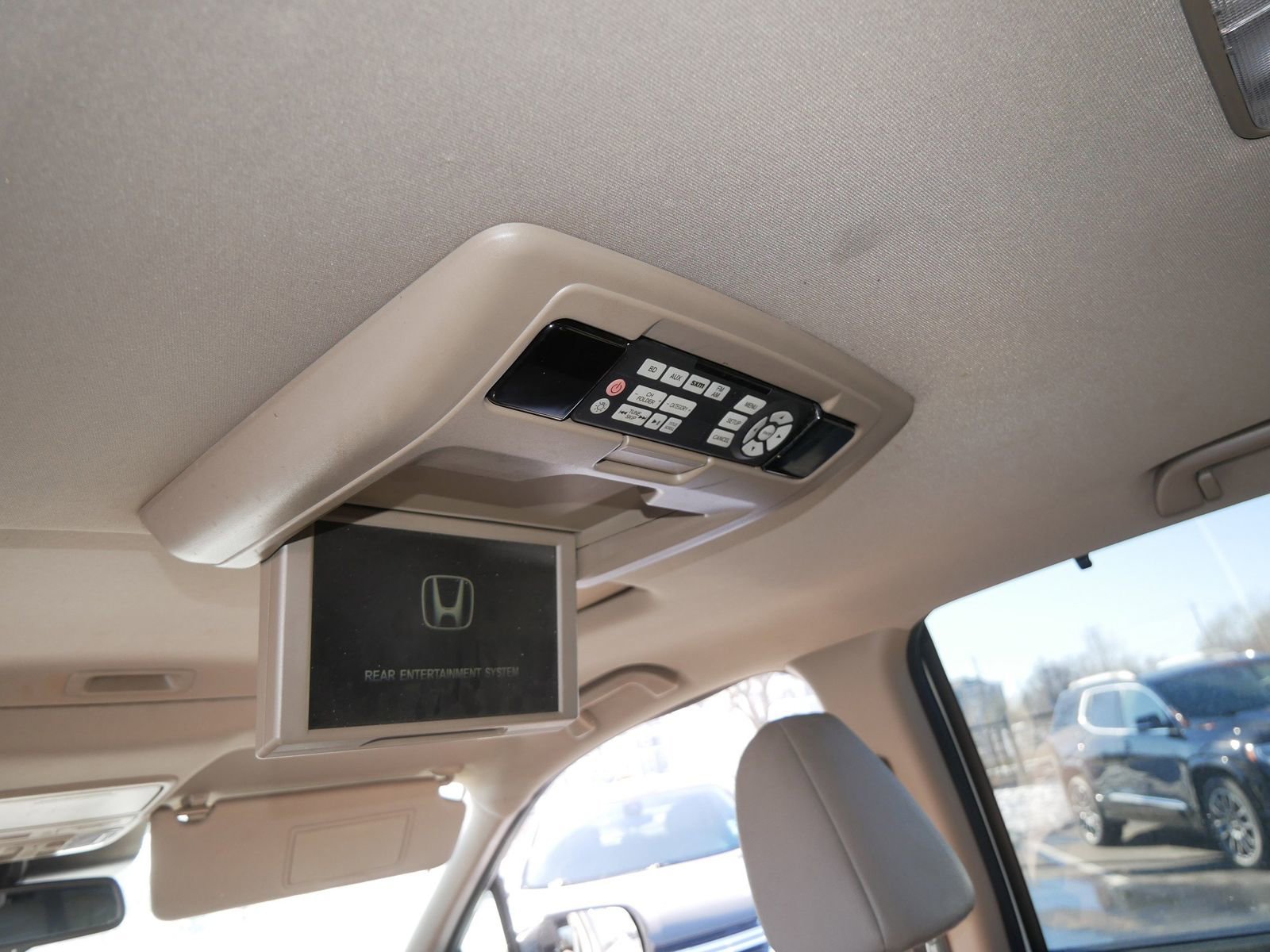 Used 2017 Honda Pilot Touring image 17