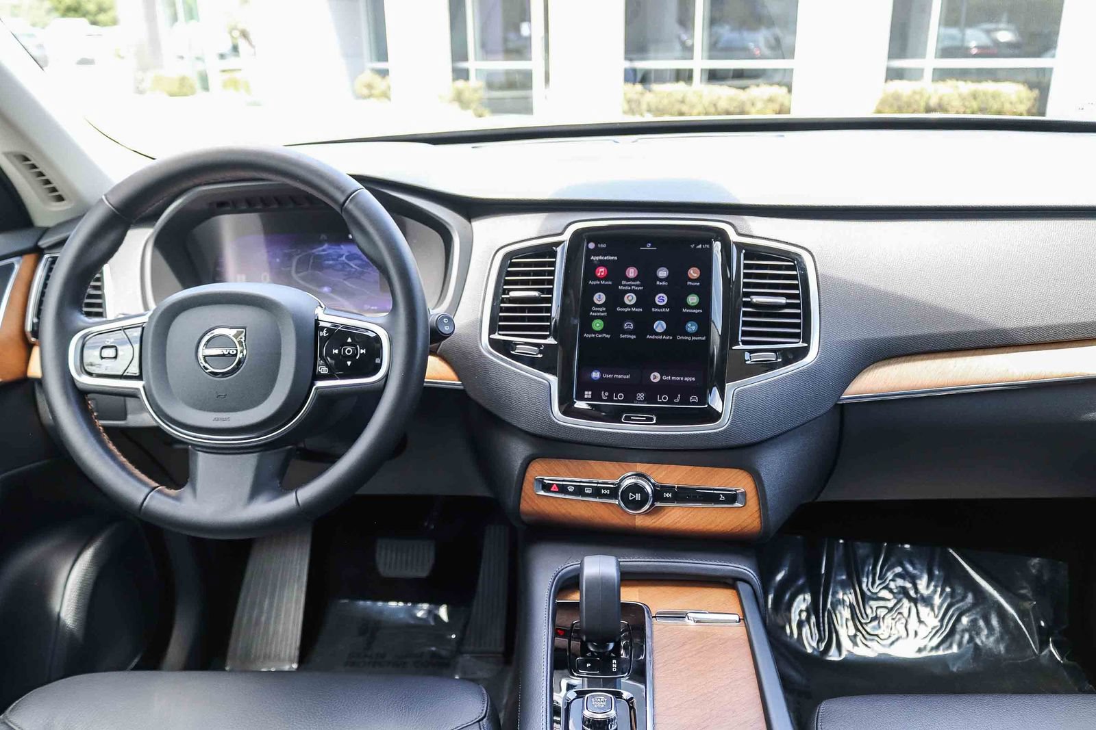Used 2024 Volvo XC90 B6 Plus w/ Protection Package Premier AWD/4WD image 14