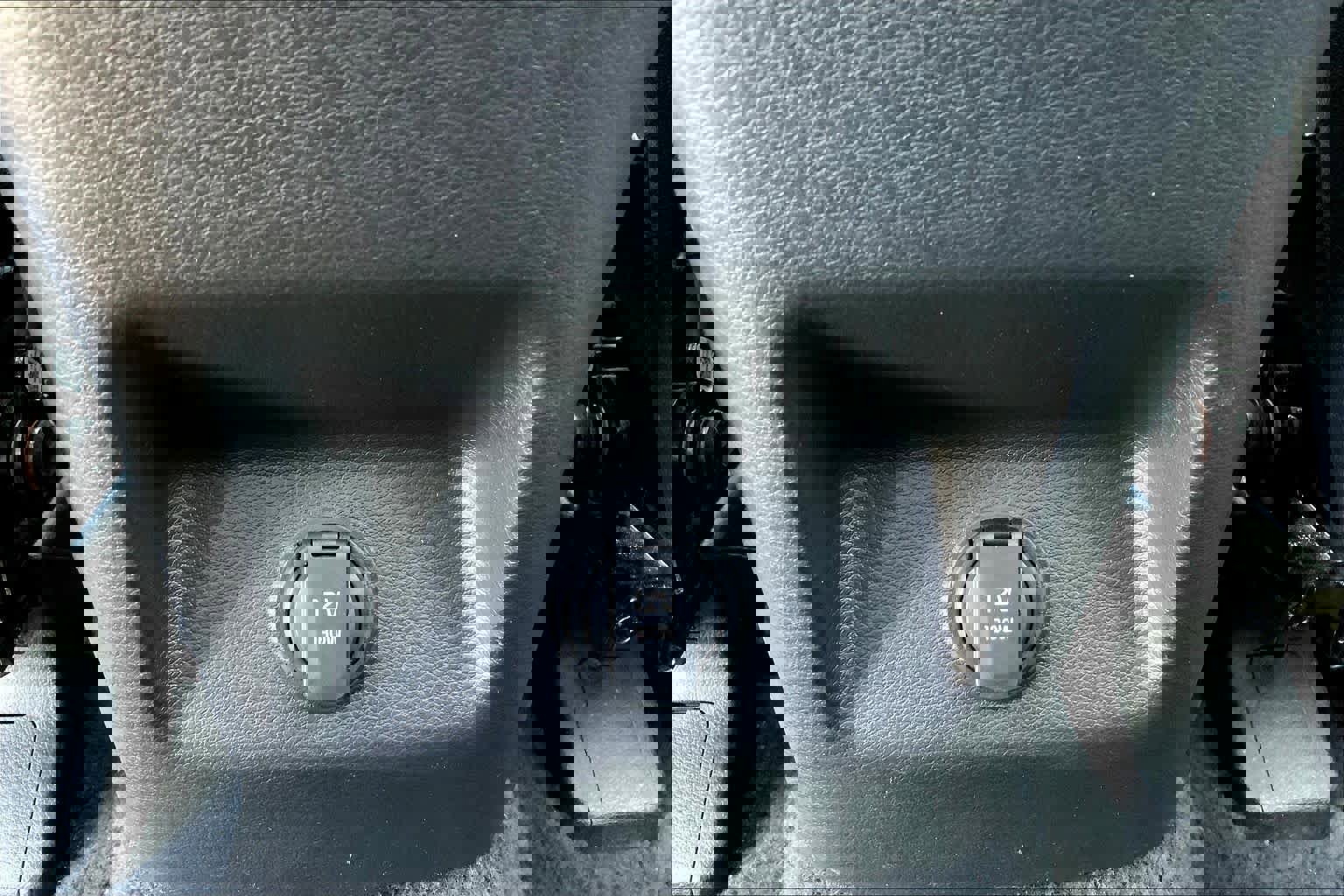 Used 2025 Kia Telluride S AWD/4WD image 35