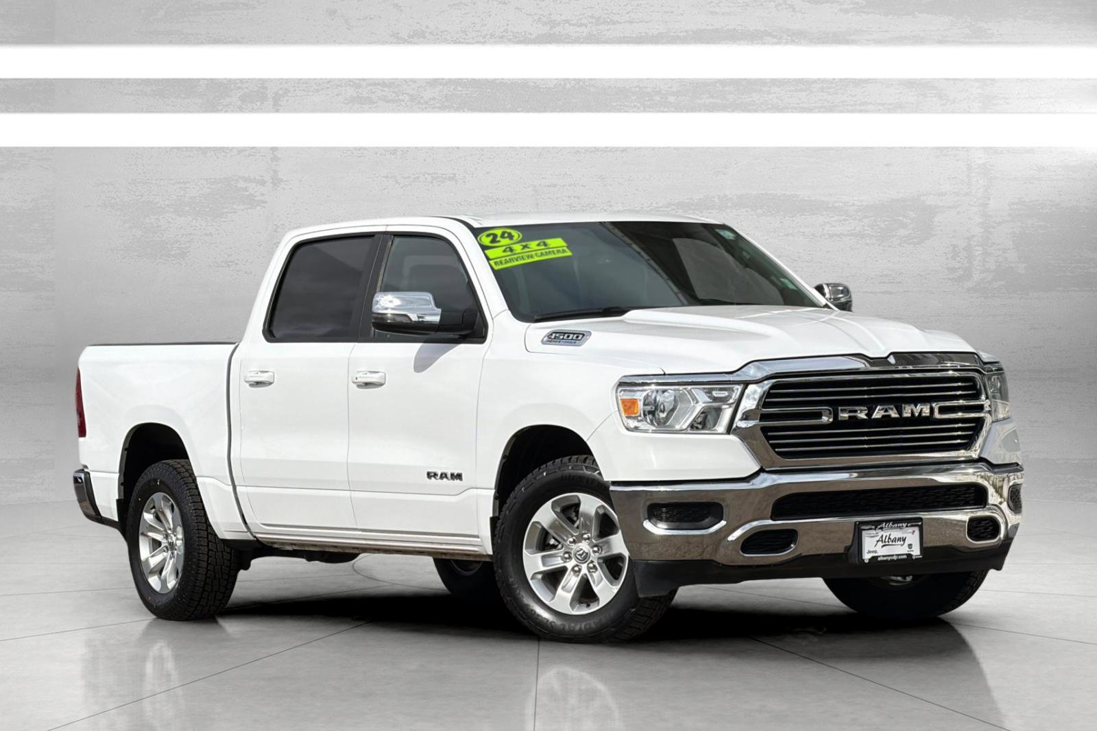 Used 2024 RAM 1500 Laramie image 2
