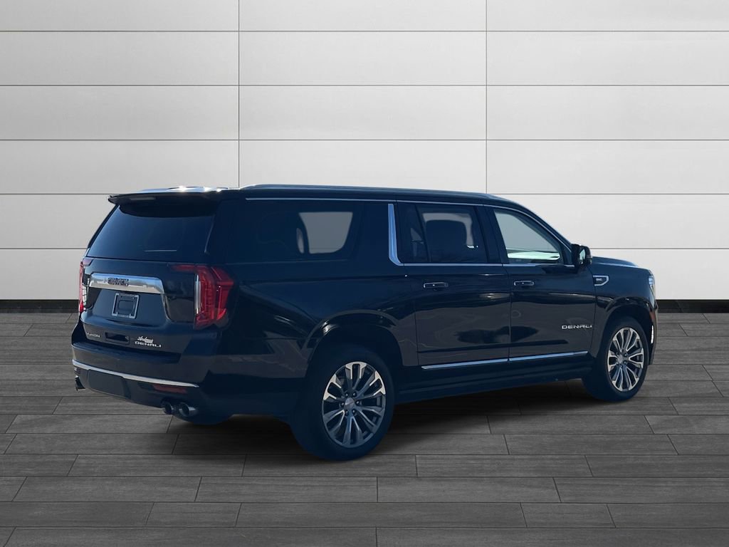 Used 2021 GMC Yukon XL Denali w/ Denali Premium Package image 5
