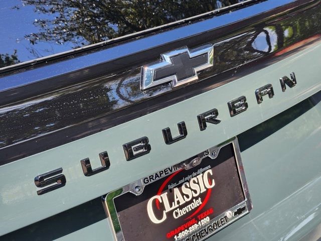 Used 2026 Chevrolet Suburban Z71 w/ Comfort Package image 9