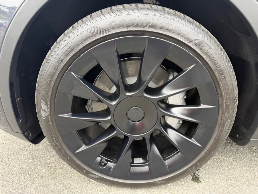 Used 2024 Tesla Model Y Long Range image 53