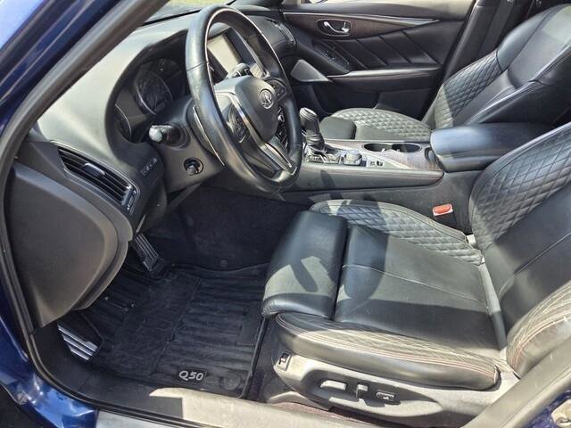 Used 2018 INFINITI Q50 Red Sport 400 w/ Sensory Package (Sport) image 6