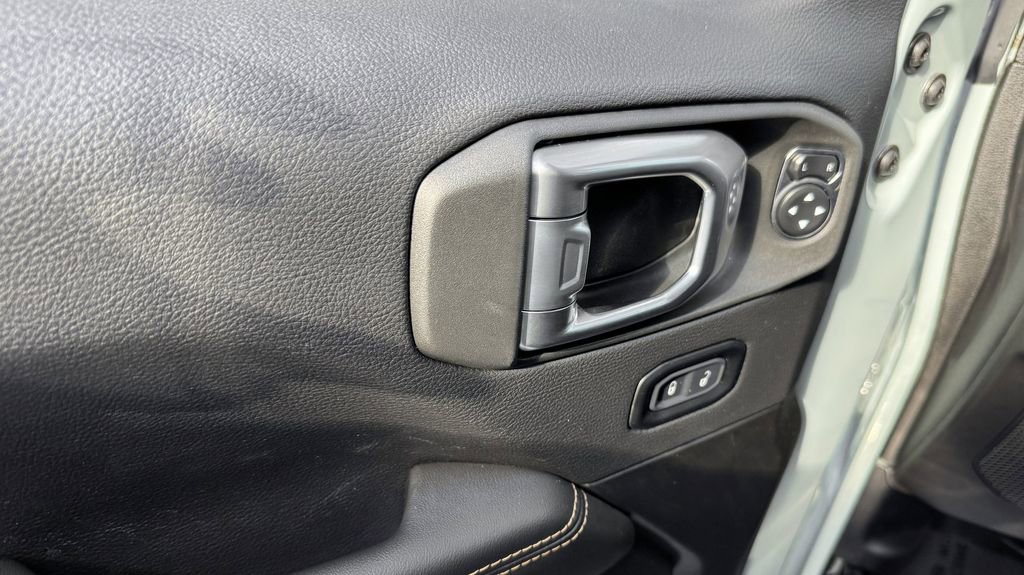 Used 2024 Jeep Wrangler Unlimited Sahara w/ Technology Group image 12