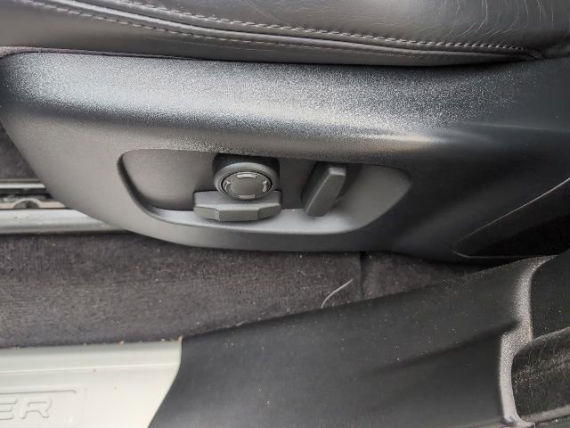 Used 2020 Land Rover Range Rover Sport HSE image 25