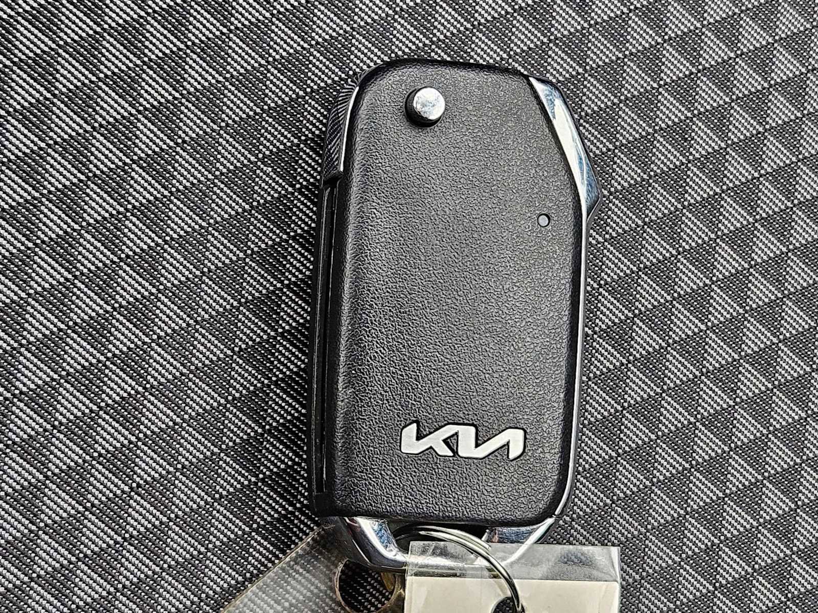 Certified 2025 Kia Soul LX w/ LX Technology Package FWD image 27