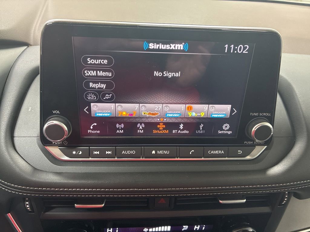 Used 2023 Nissan Rogue SV image 16