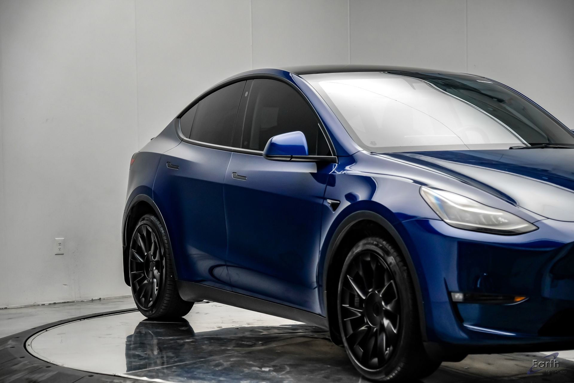 Used 2021 Tesla Model Y Long Range AWD/4WD image 25
