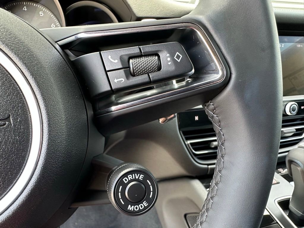 Used 2026 Porsche Macan S image 16