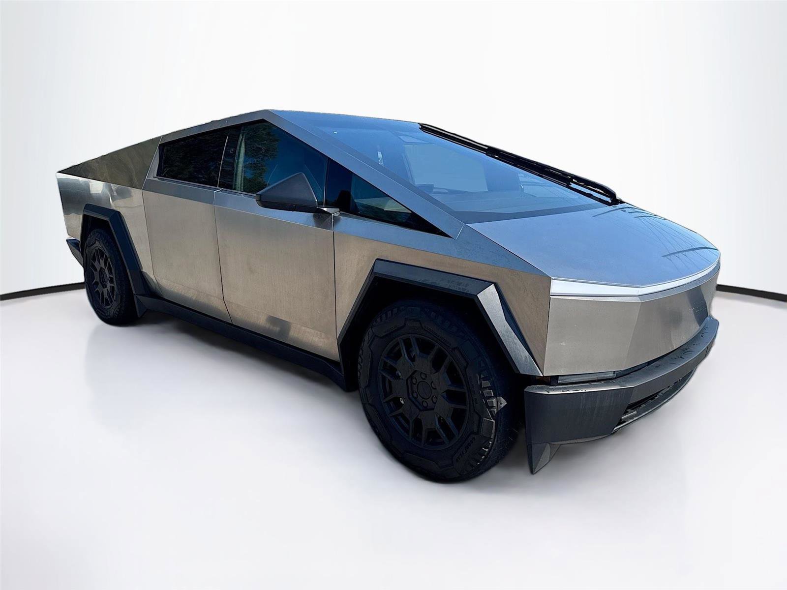 Used 2024 Tesla Cybertruck AWD Crew Cab image 7